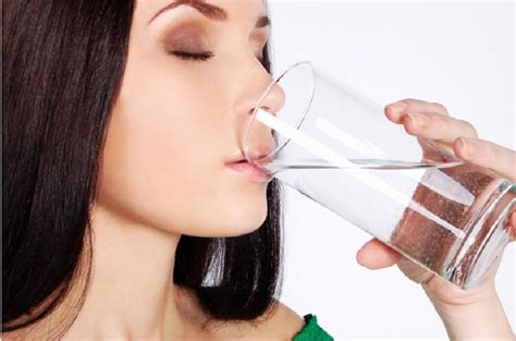 Как правильно пить воду чтобы сбросить вес?